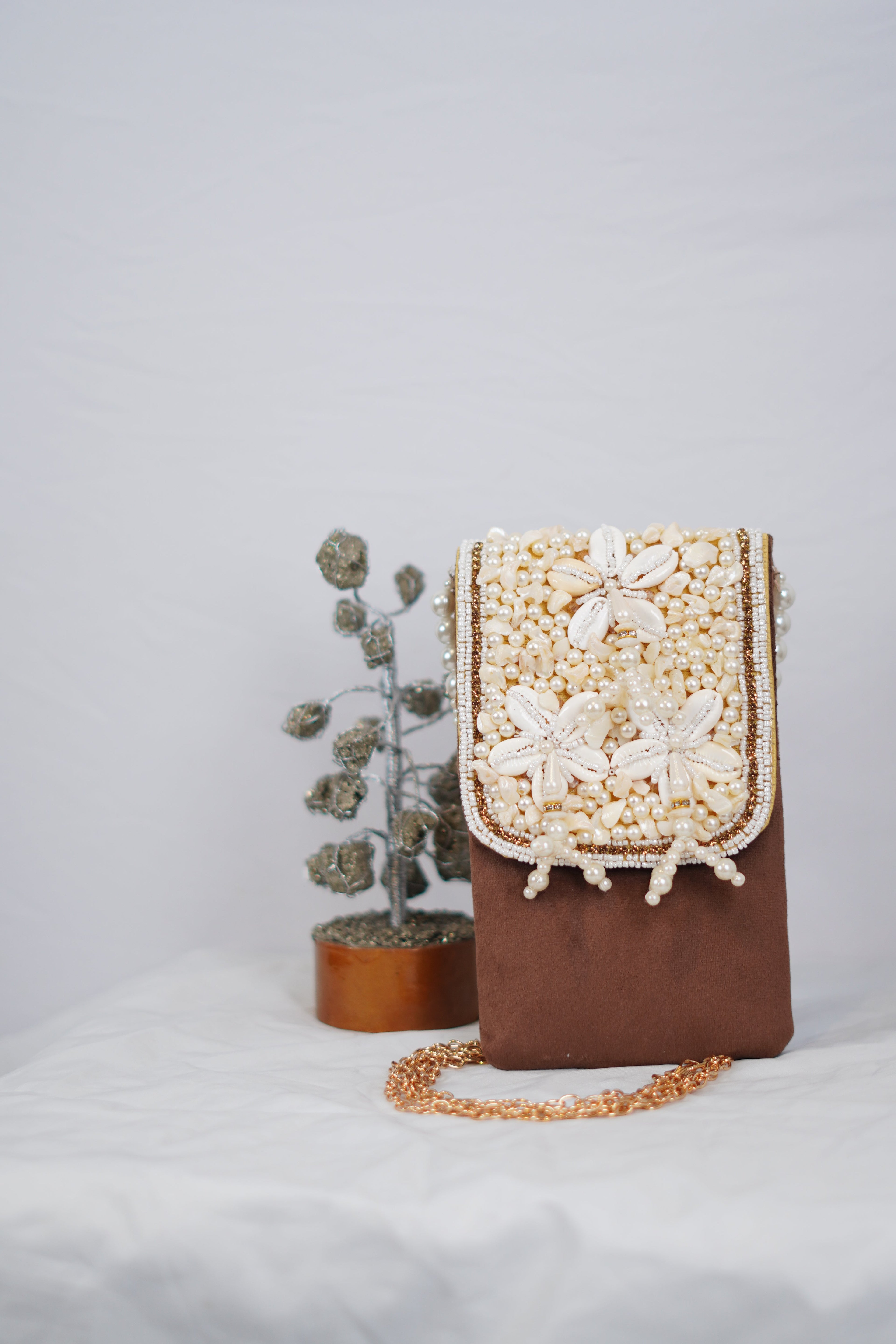 Saree Clip Mobile Pouch