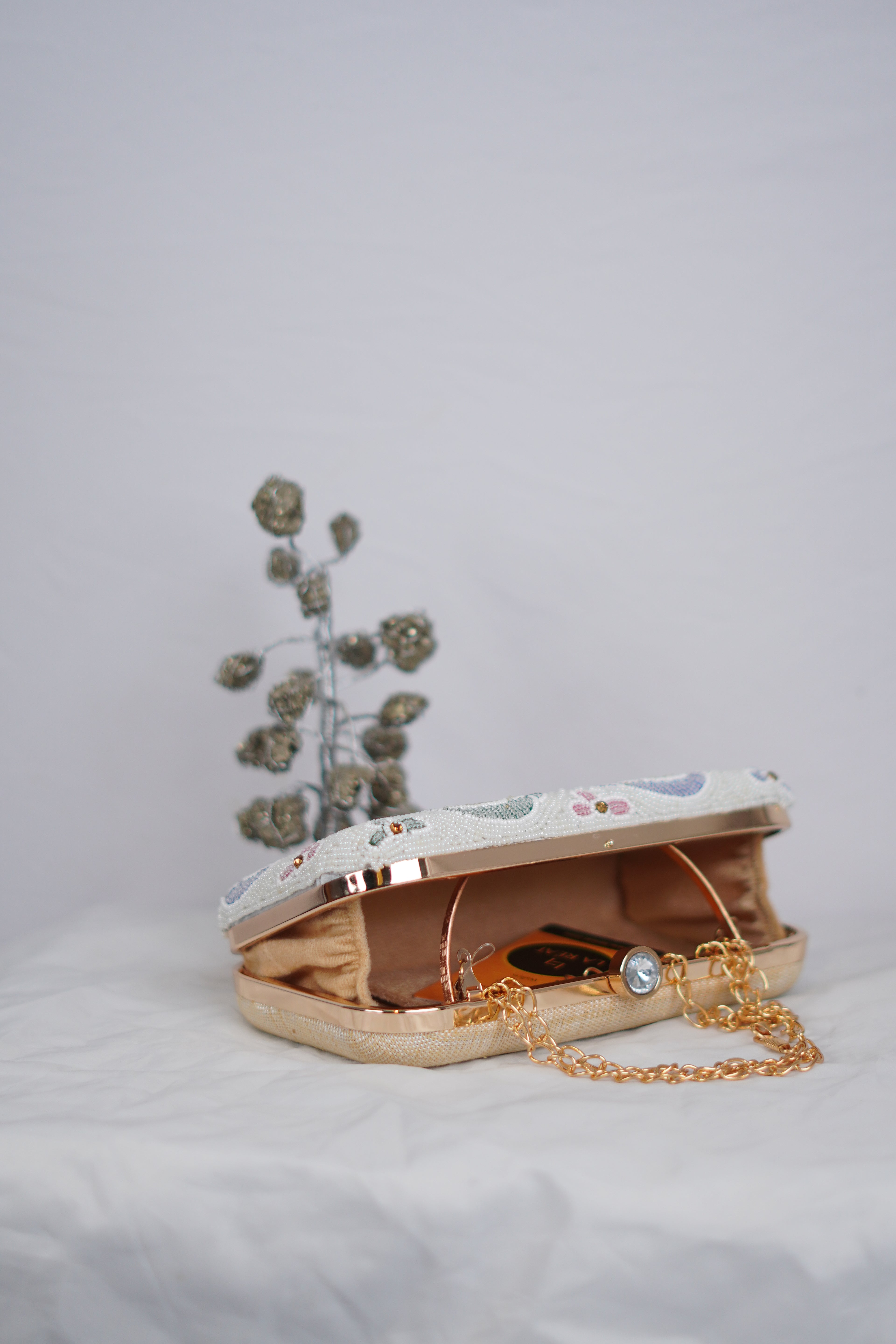 Pearl Clutch