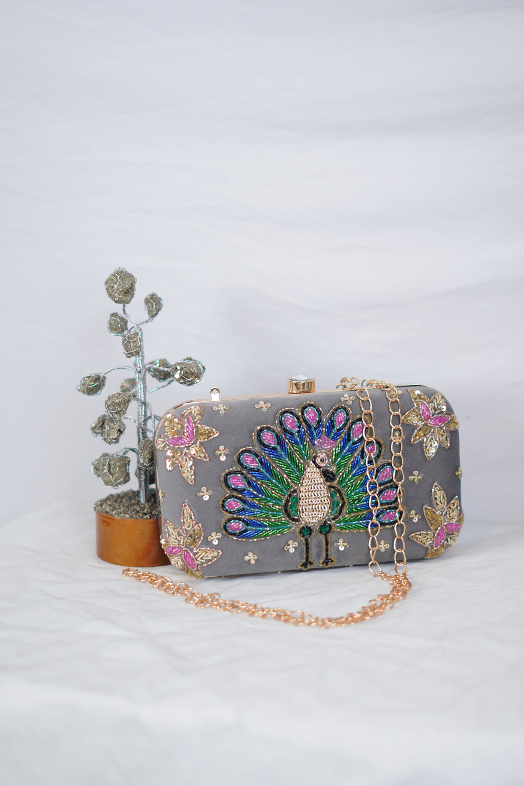 Peacock Clutch, grey