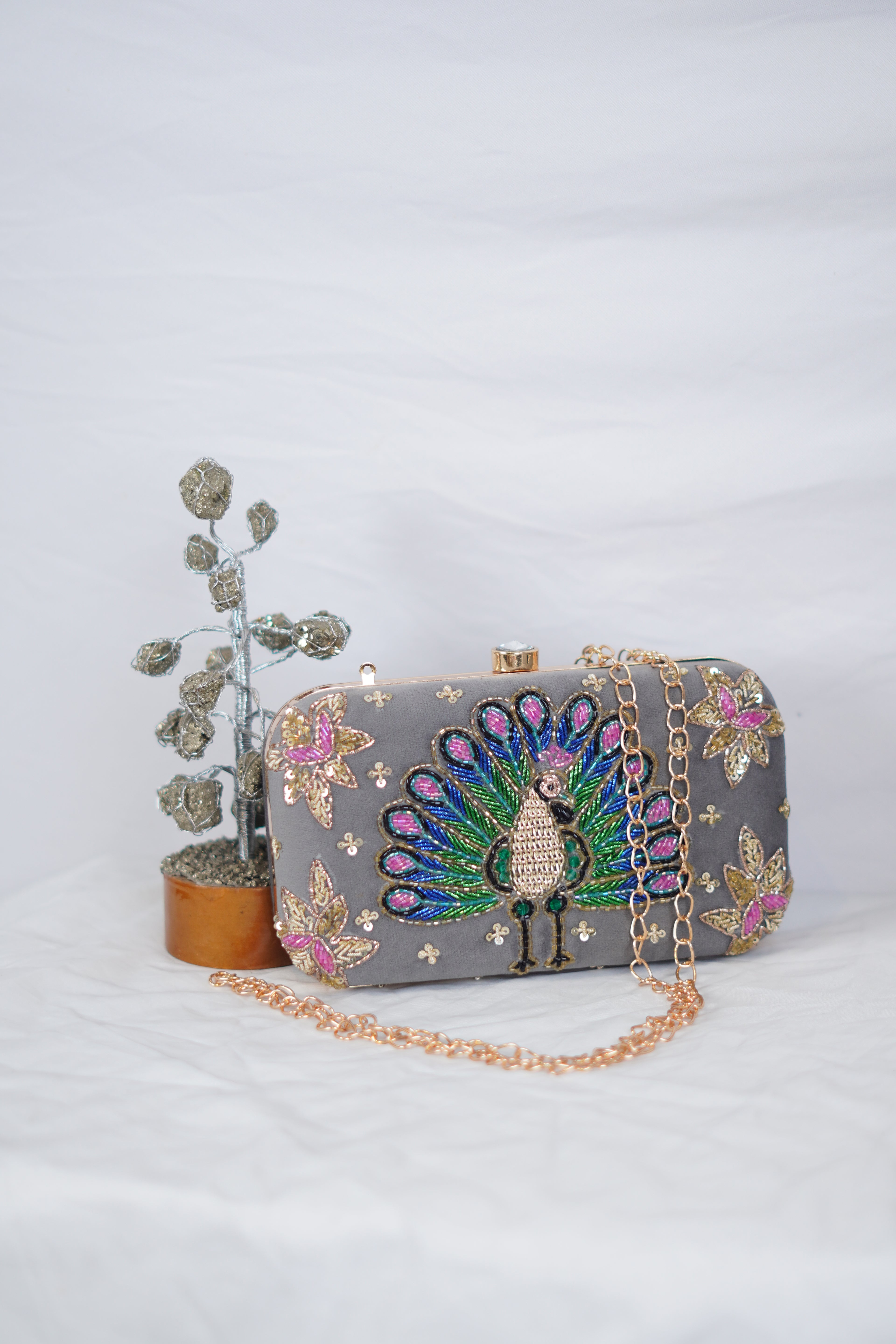 Peacock Clutch, grey