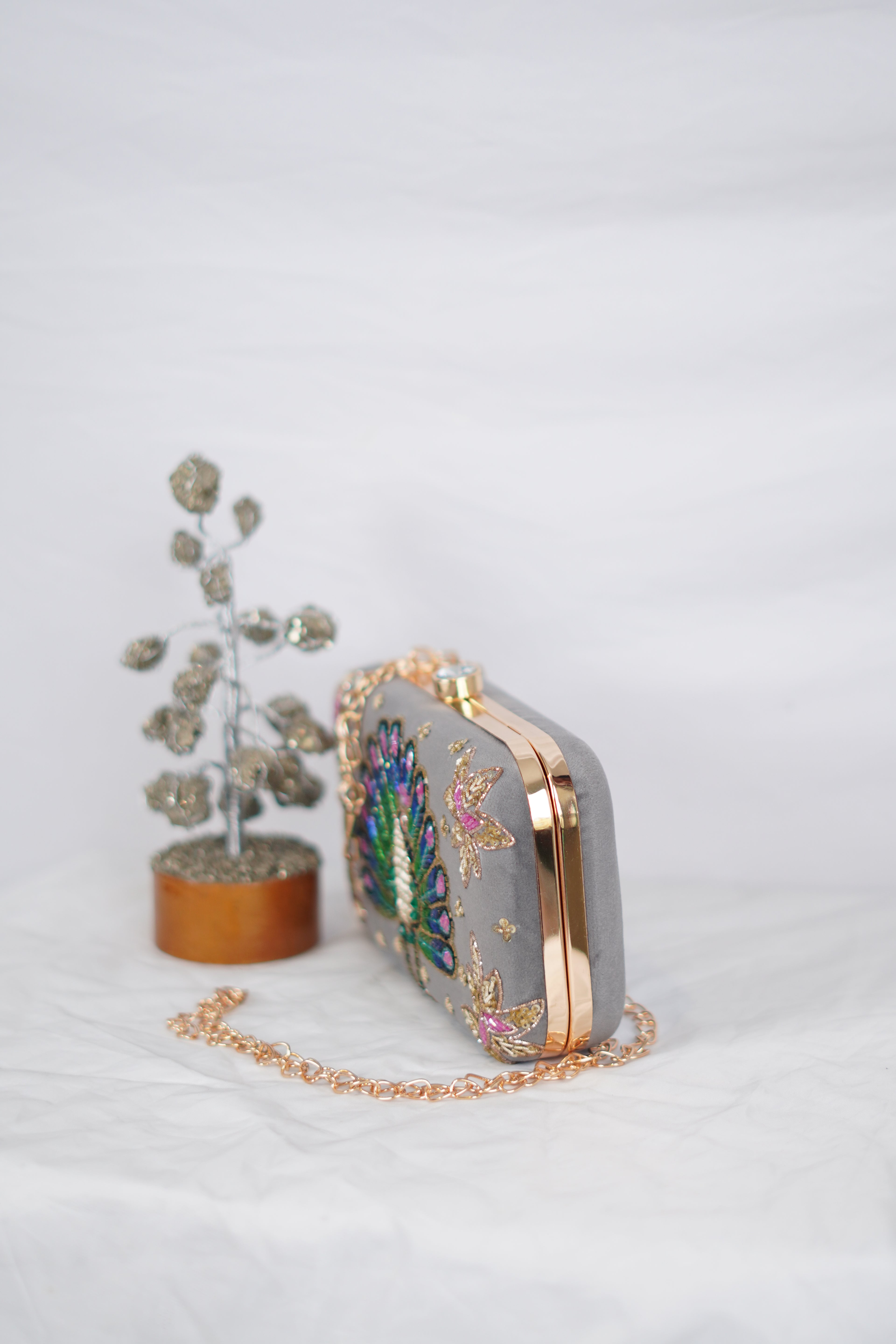 Peacock Clutch, grey
