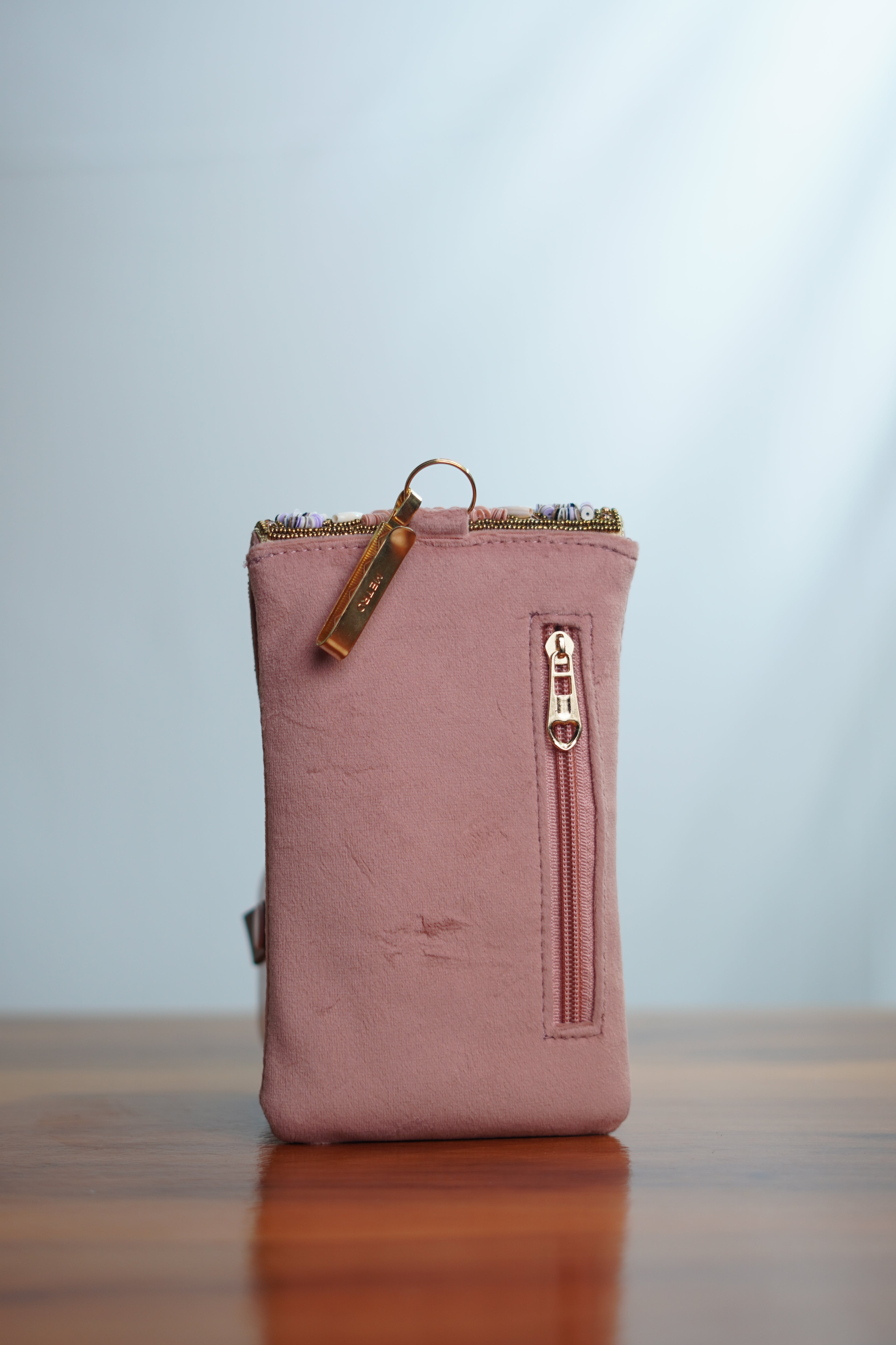 Embellished Saree clip mobile pouch, pink