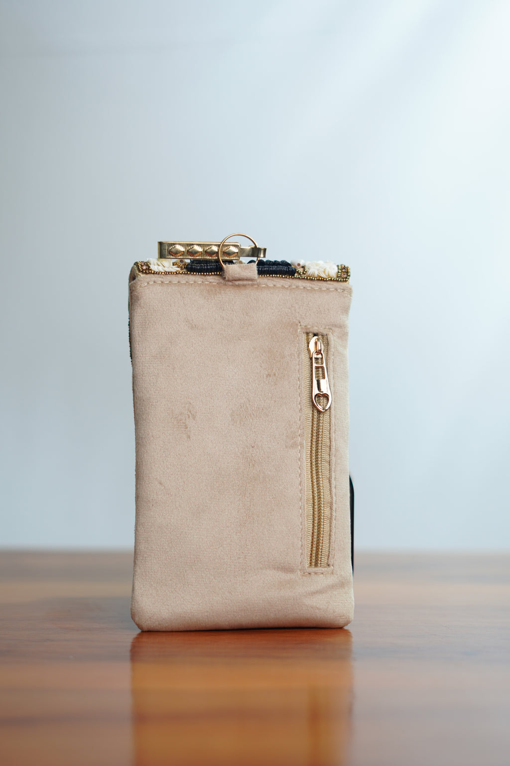 Shell work Saree clip mobile pouch , beige